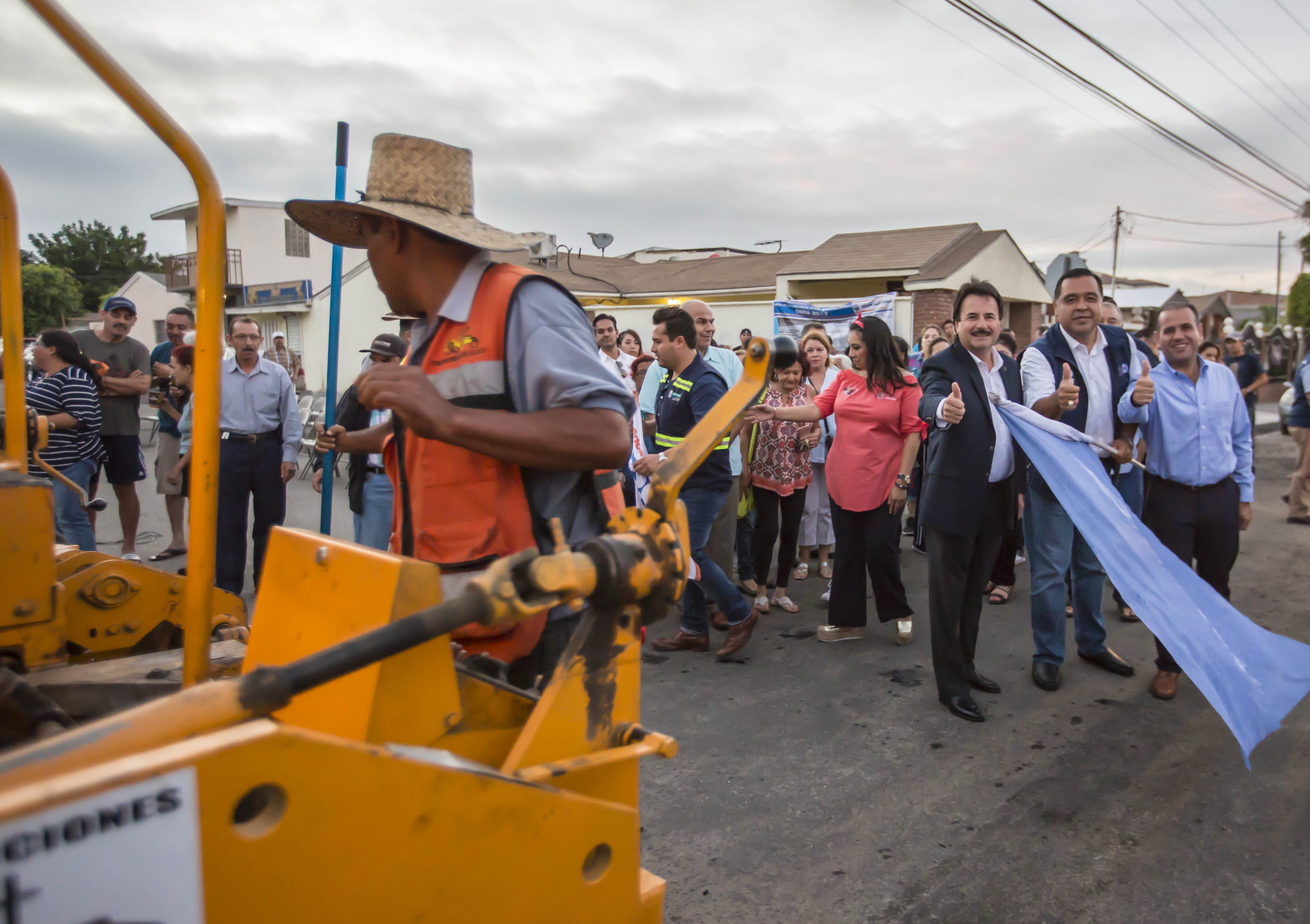 Da Alcalde banderazo de arranque de obra en Otay Centenario