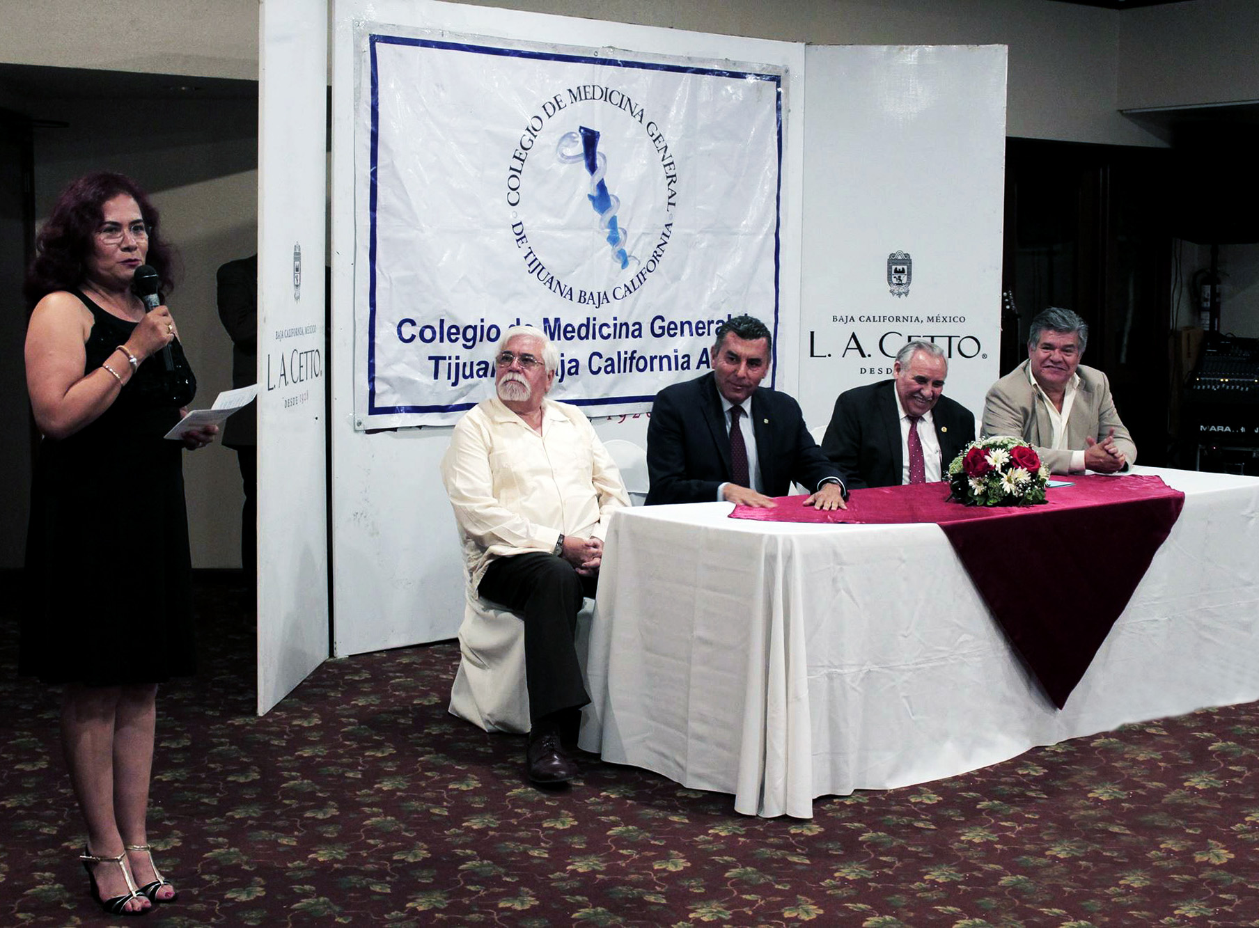 Firman convenio de colaboracion el Colegio de medicina general de Tijuana y Camebc