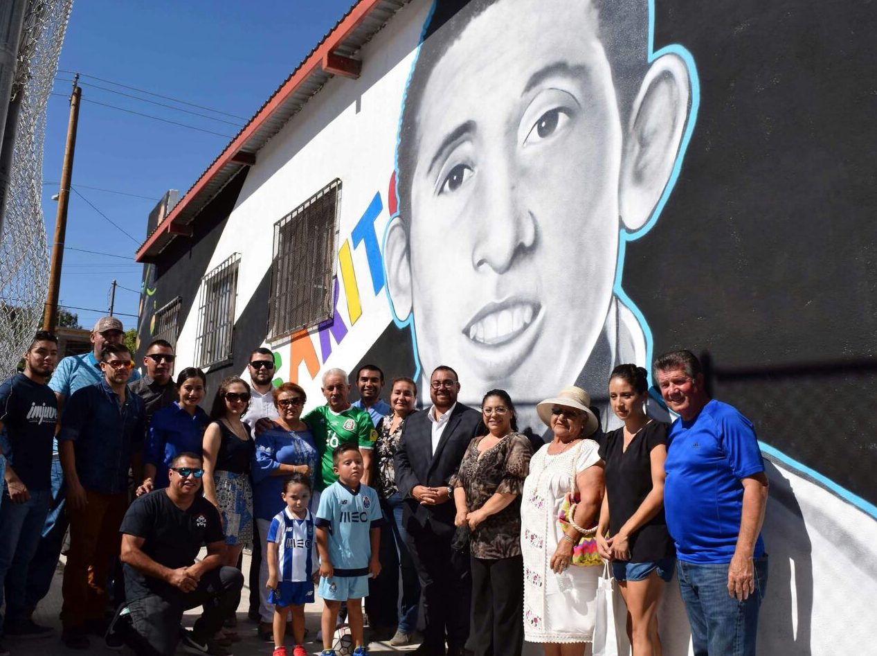 Municipio inaugura mural en honor a futbolista rosaritense Hector Herrera
