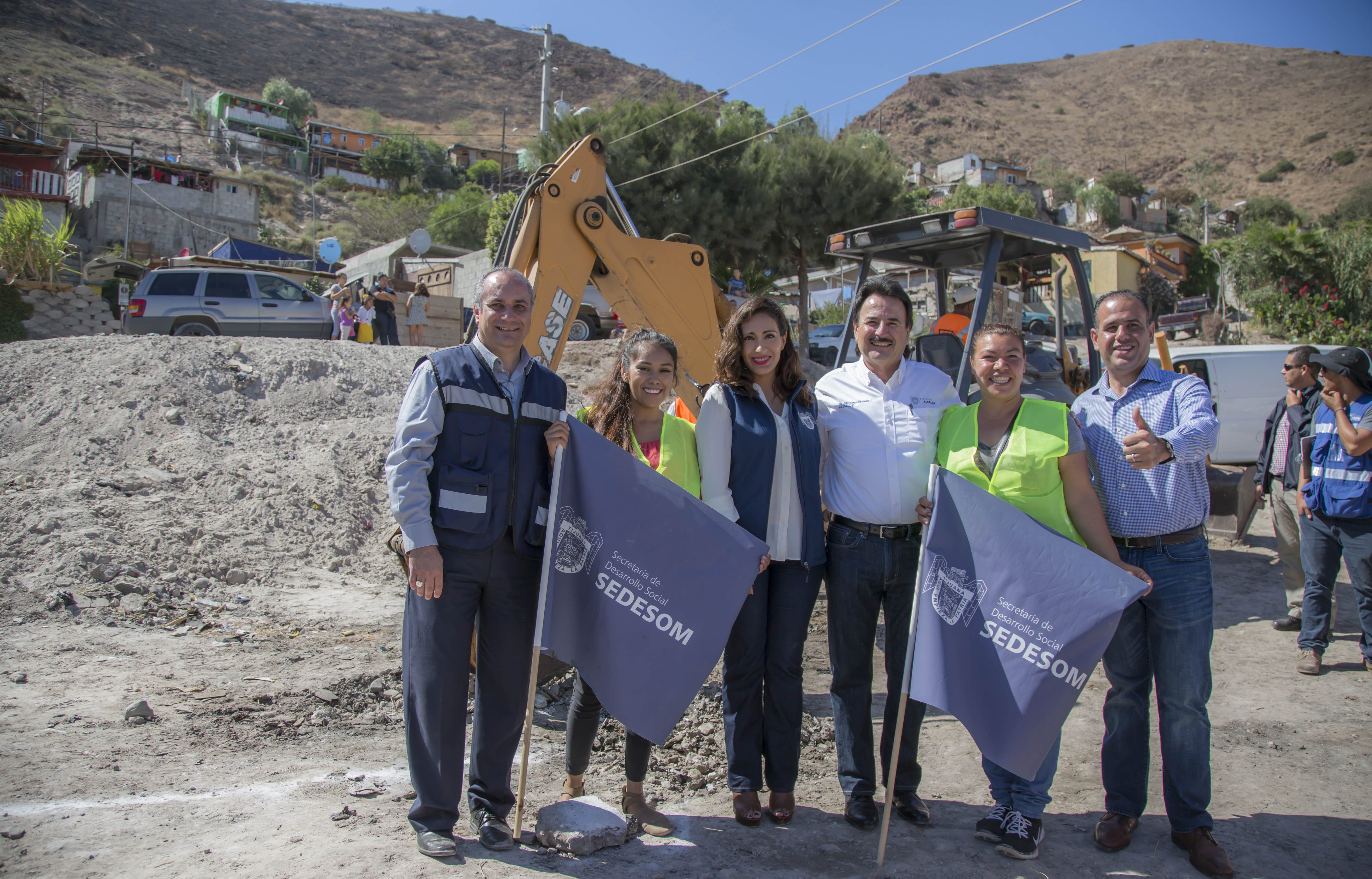 Inicia instalación de la red agua potable para vecinos del Mariano Matamoros Sur