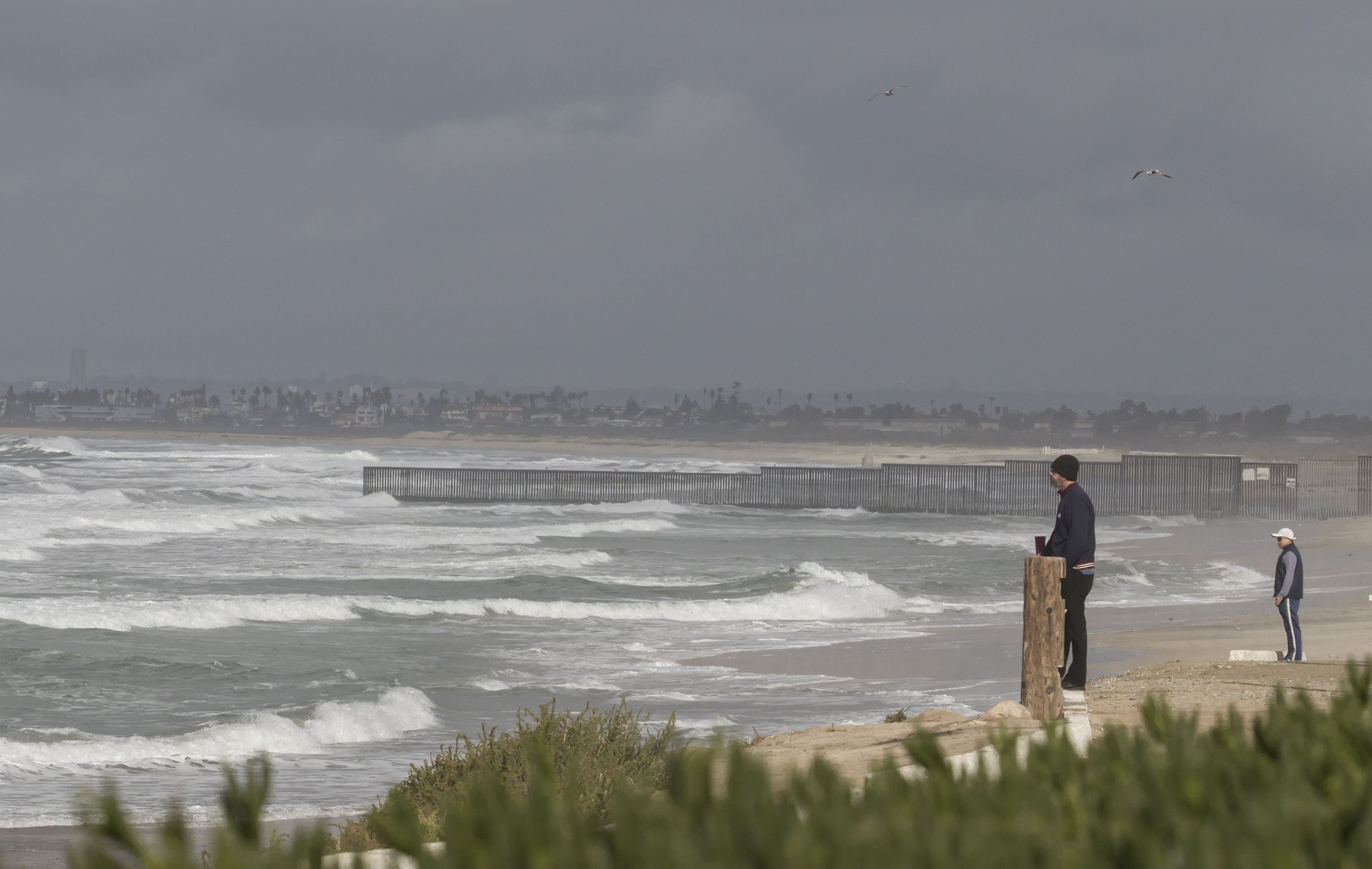 Cierre precautorio por lluvias en las playas de Tijuana