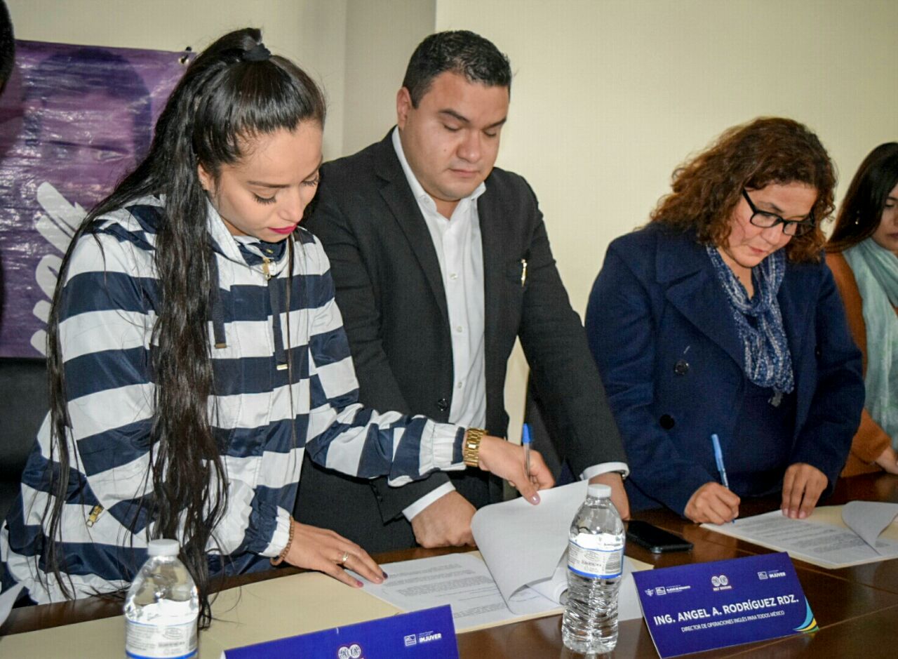 Firma VII Ayuntamiento convenio con programa nacional´´Ingles para todos´´