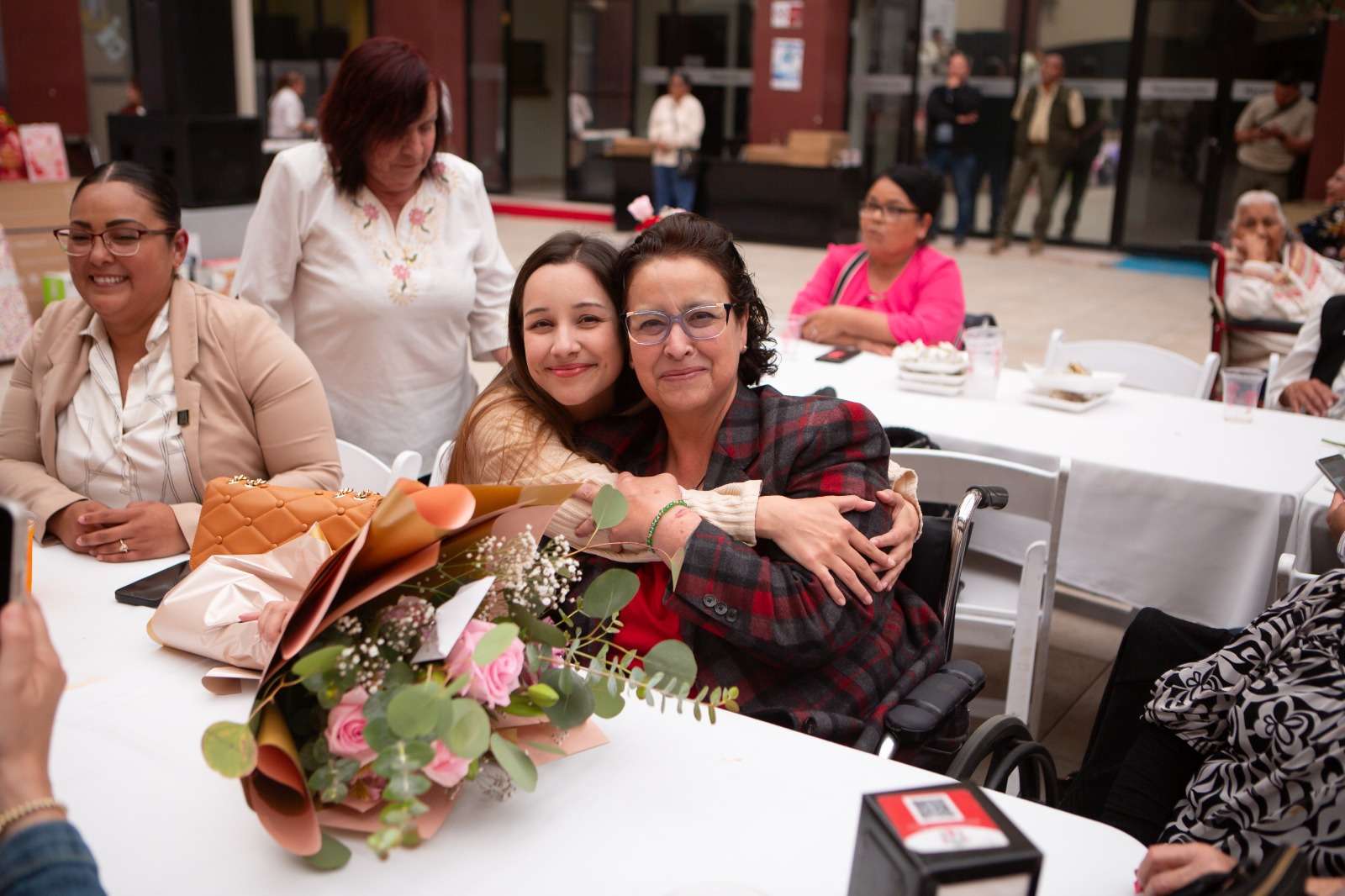 Presidenta Rocio Adame celebra a las madres de Primo Tapia y Santa Anita
