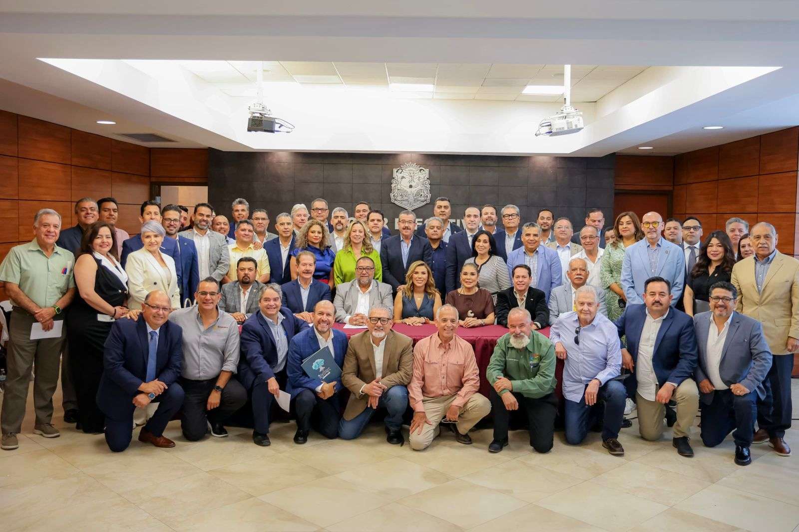 SOSTIENE GOBERNADORA DIÁLOGO ABIERTO CON SECTOR EMPRESARIAL