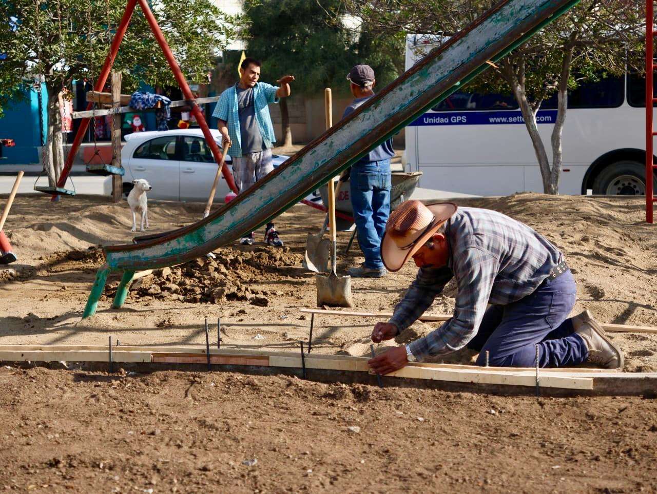 Supervisan obra de rehabilitación del Parque Natura Sección Bosques