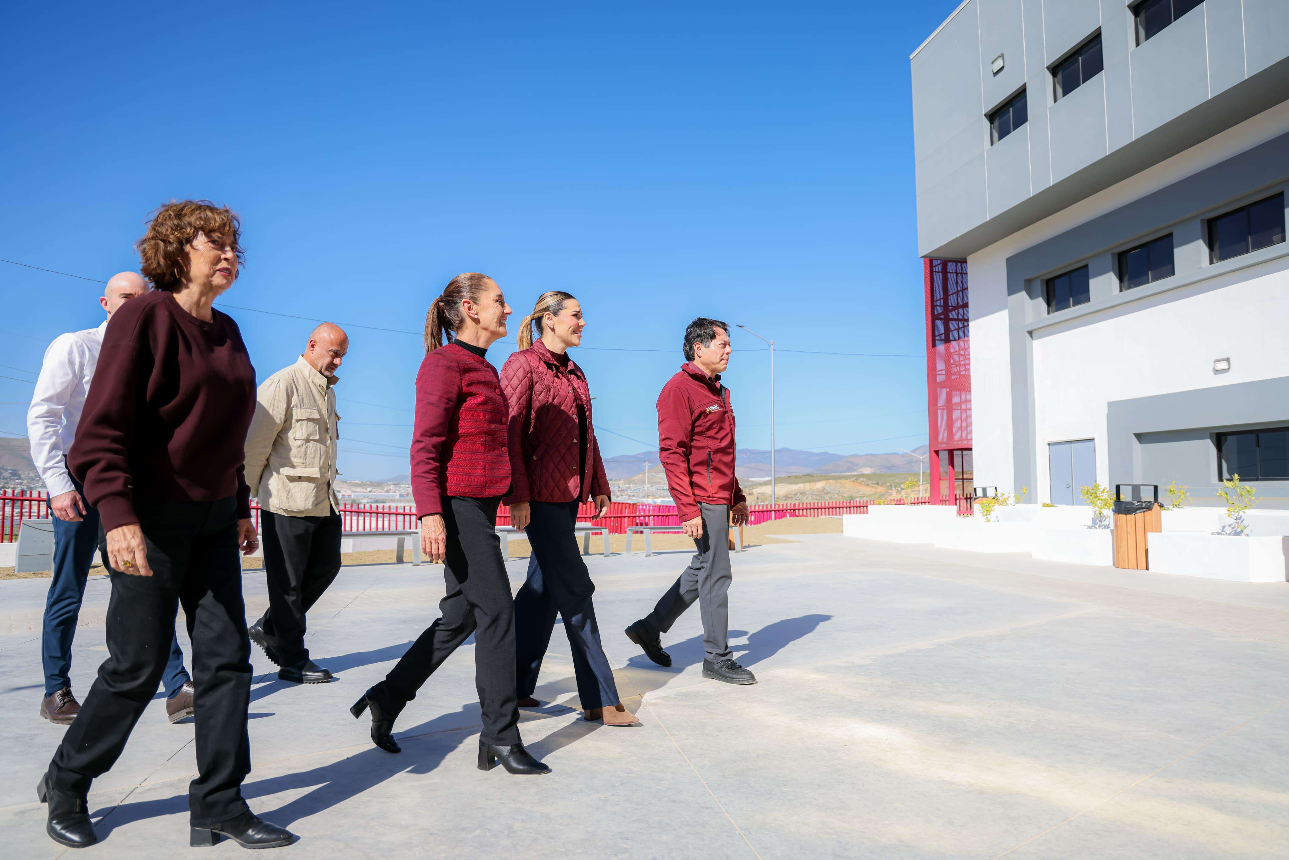 INAUGURAN VIADUCTO ELEVADO Y LA UNIVERSIDAD ROSARIO CASTELLANOS