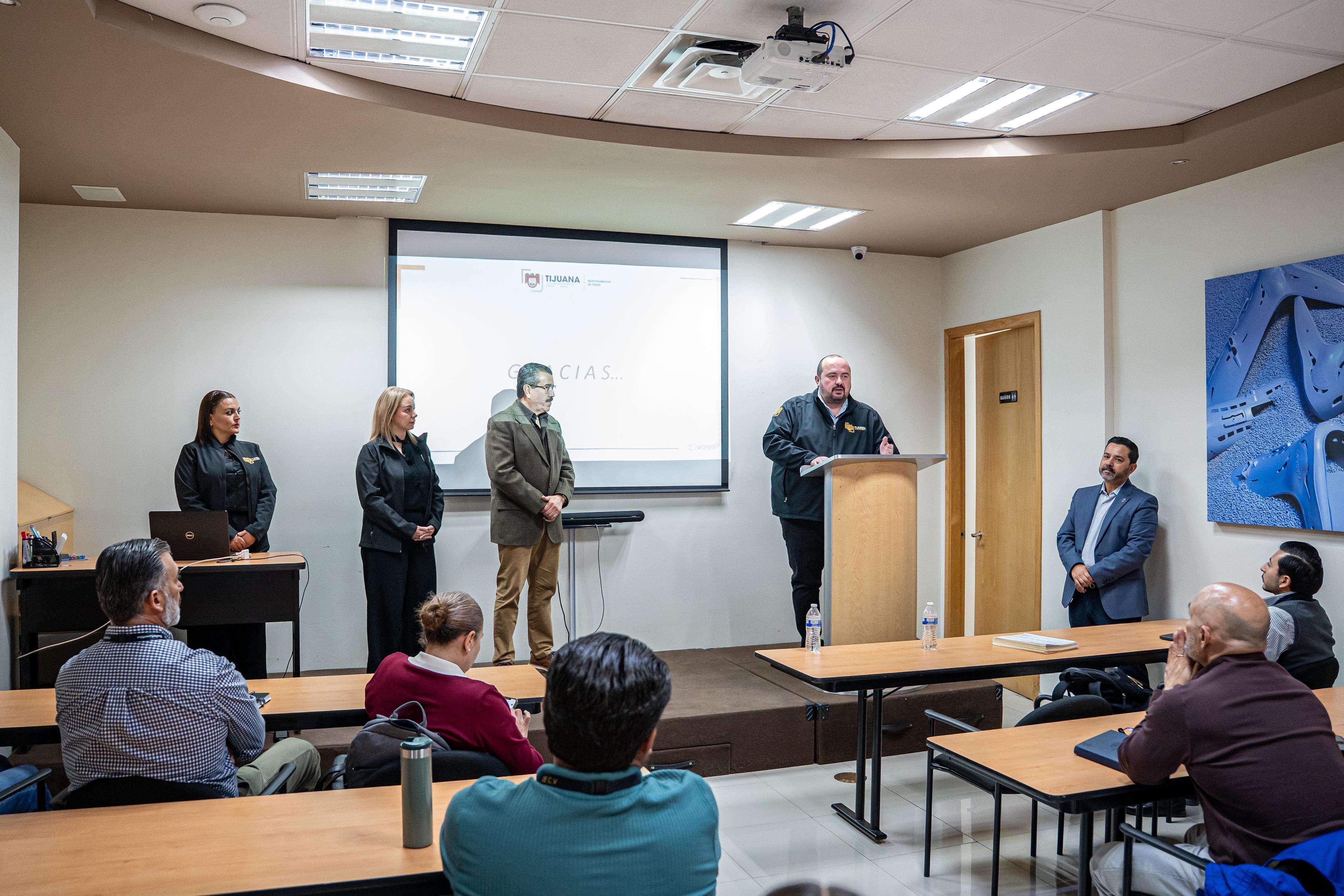 Capacitan a empresas en cumplimiento de la normatividad vigente